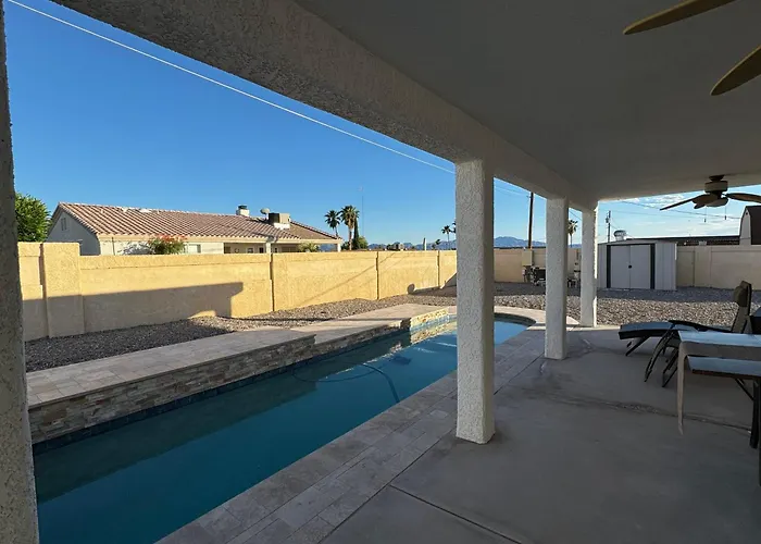 Holiday home Chippy, Saltwater Pool & Hot Tub Lake Havasu City